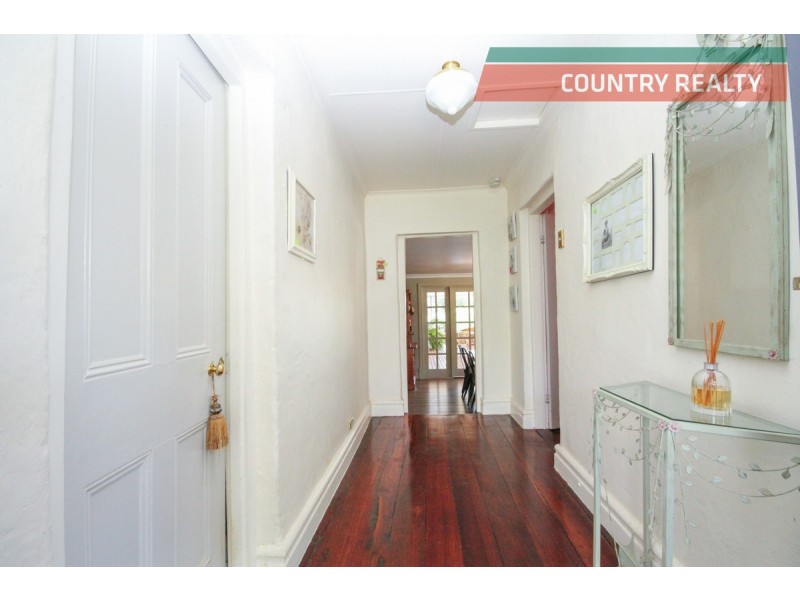 11 & 13 Mansfield Street, York WA 6302