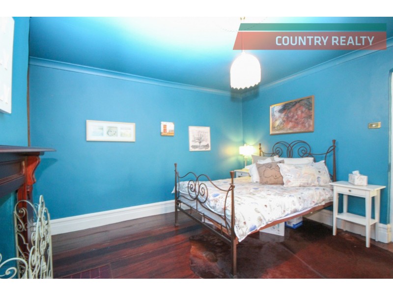 11 & 13 Mansfield Street, York WA 6302