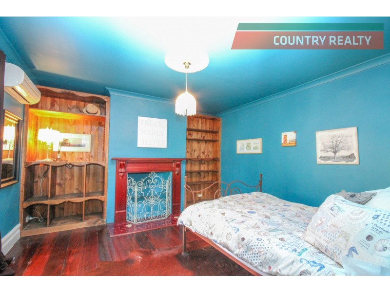 11 & 13 Mansfield Street, York WA 6302