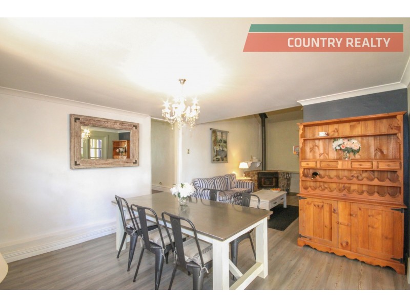 11 & 13 Mansfield Street, York WA 6302