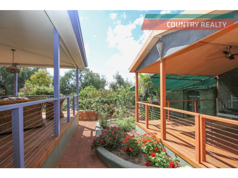 11 & 13 Mansfield Street, York WA 6302