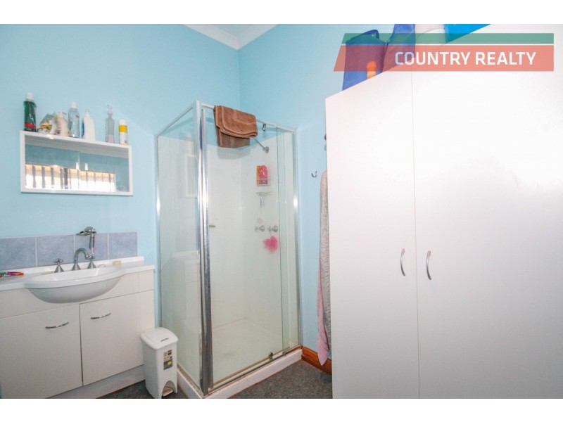 21 Railway Terrace, Goomalling WA 6460