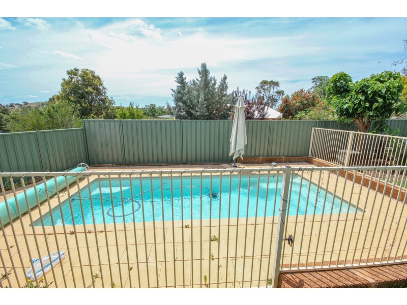 25 Clinton Street, Toodyay WA 6566