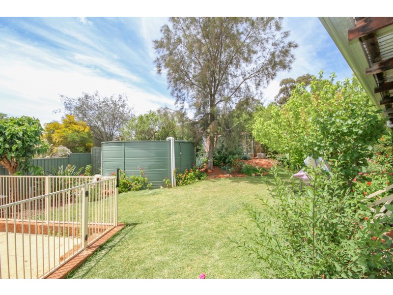 25 Clinton Street, Toodyay WA 6566