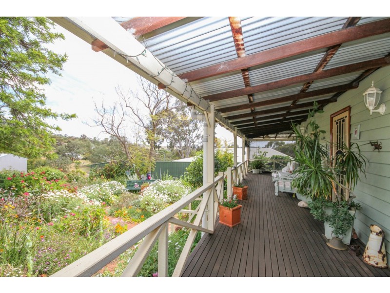 25 Clinton Street, Toodyay WA 6566
