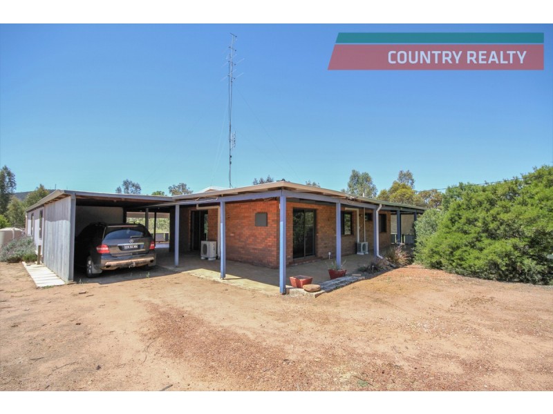 6 Osnaburg Road, York WA 6302