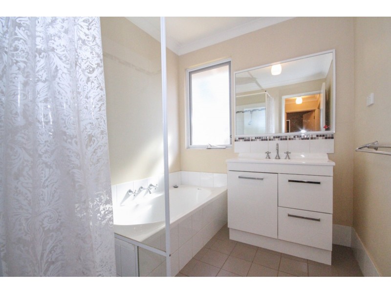 53 Clarke Street, Northam WA 6401