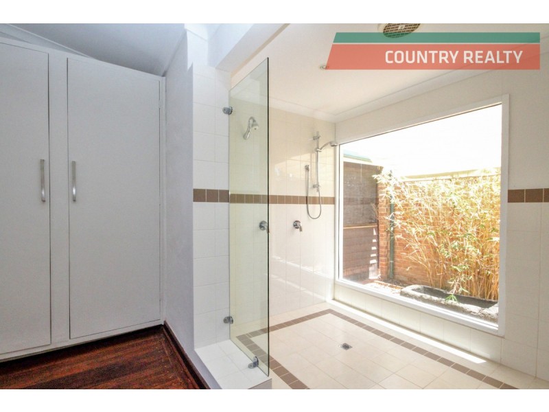 22 & 24 Redmile Road, York WA 6302