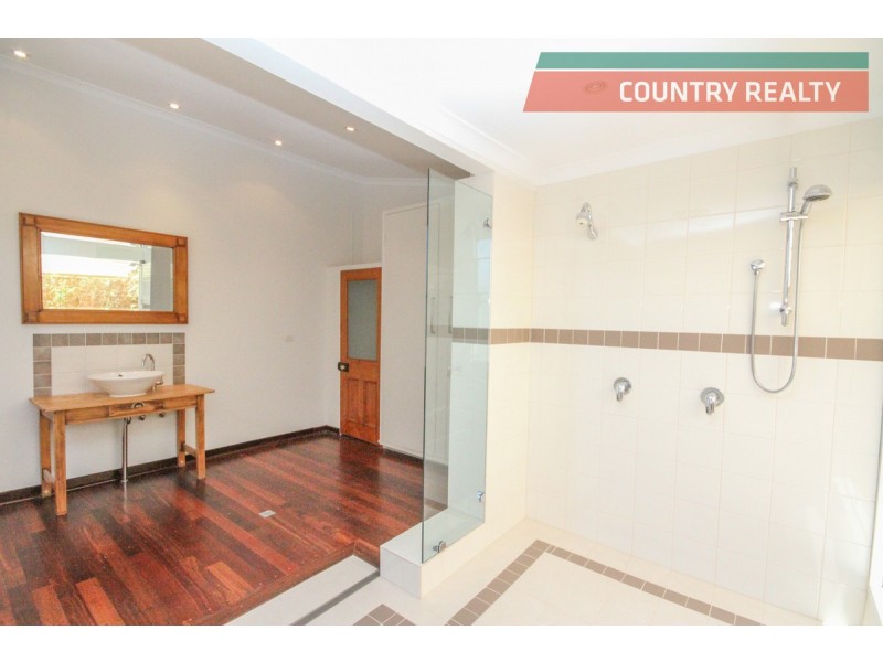 22 & 24 Redmile Road, York WA 6302