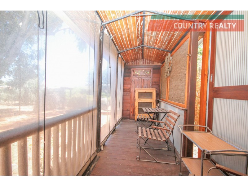 22 & 24 Redmile Road, York WA 6302