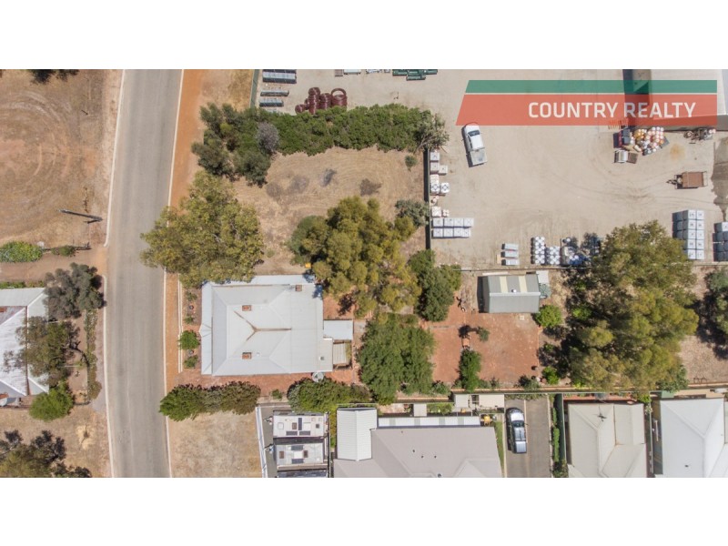 22 & 24 Redmile Road, York WA 6302