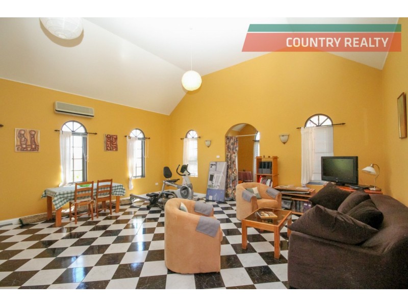 80 Herbert Road, York WA 6302