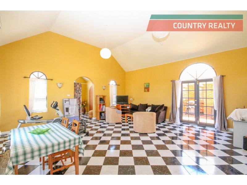 80 Herbert Road, York WA 6302