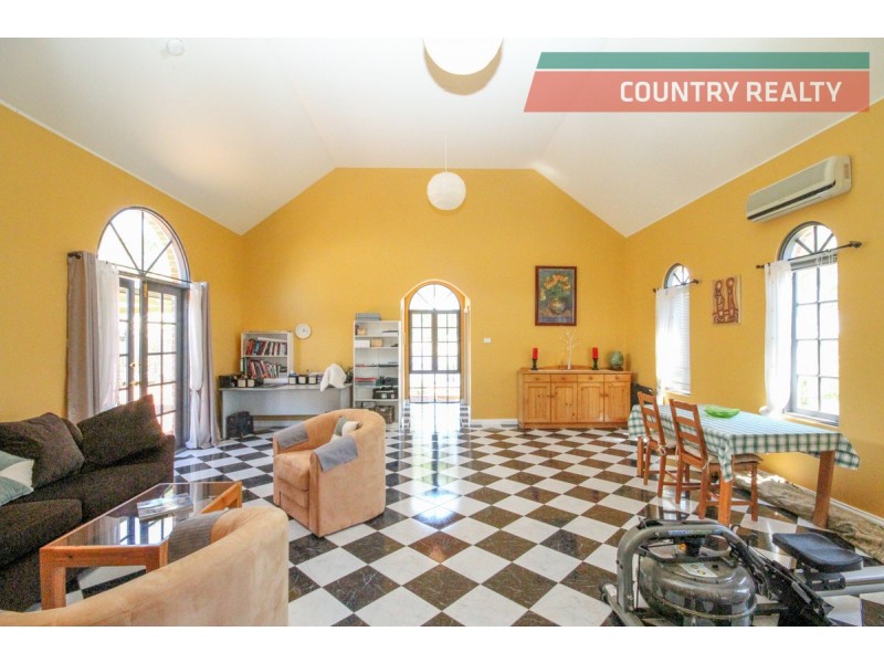 80 Herbert Road, York WA 6302