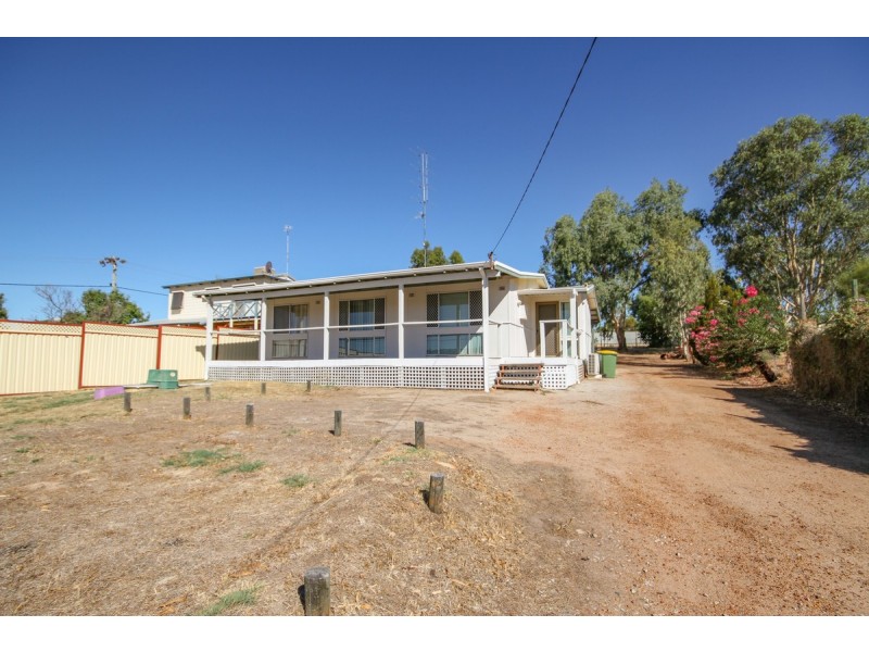 42 Cowan Road, York WA 6302