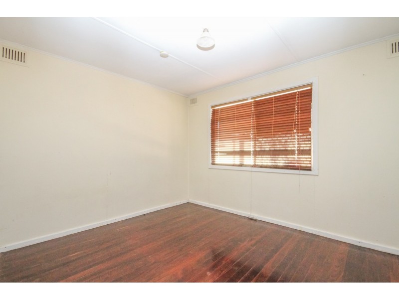 42 Cowan Road, York WA 6302