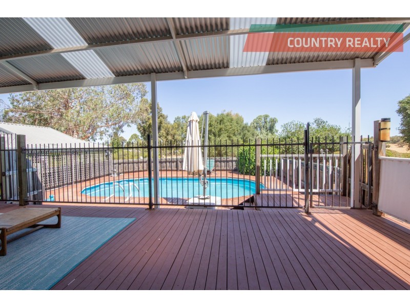 193 Ulster Road, York WA 6302