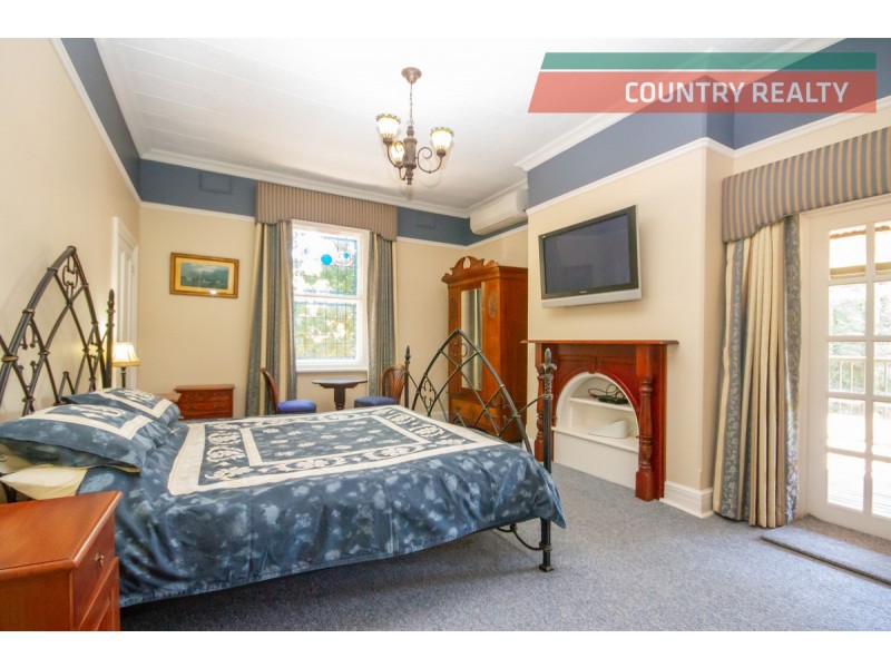 87 Avon Terrace, York WA 6302