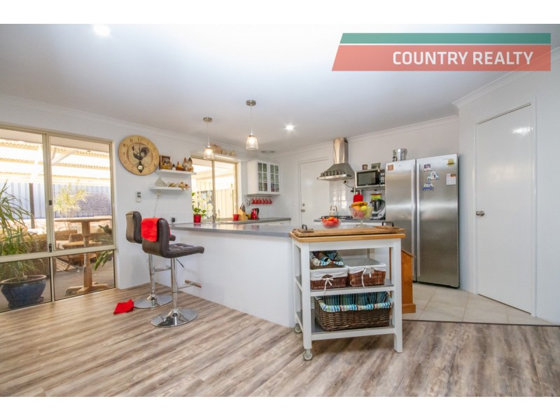 112 Throssell Street, Northam WA 6401