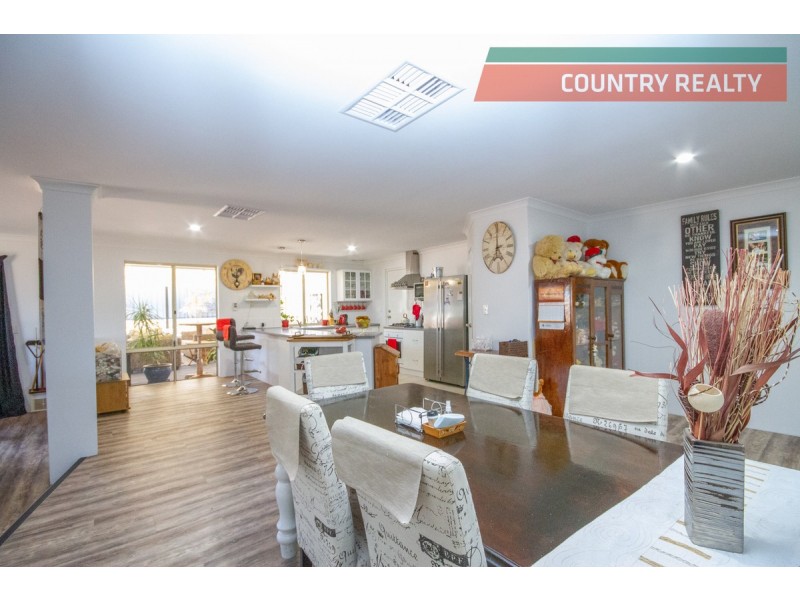 112 Throssell Street, Northam WA 6401