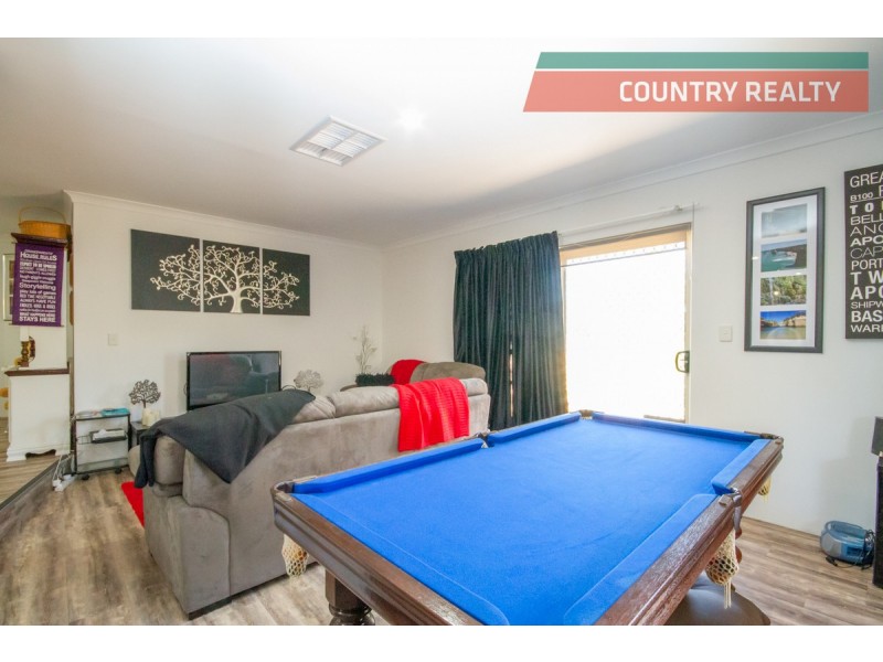 112 Throssell Street, Northam WA 6401