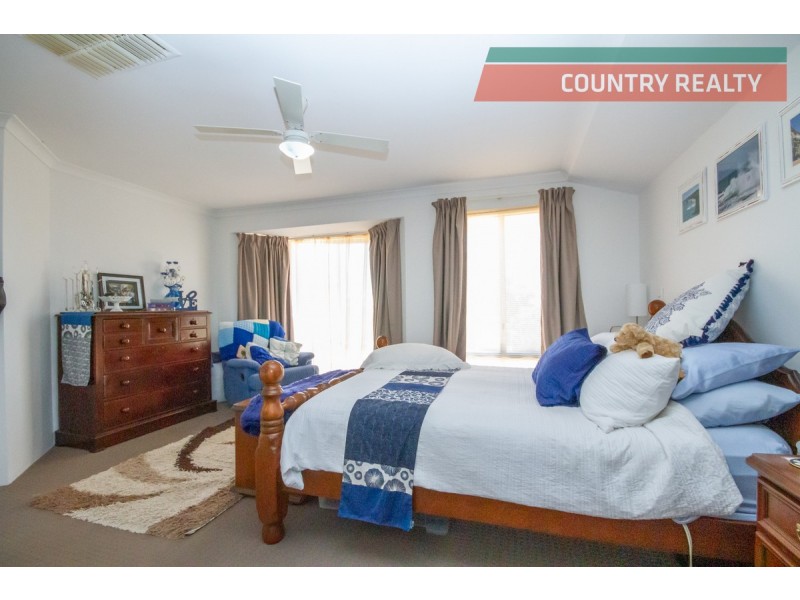 112 Throssell Street, Northam WA 6401