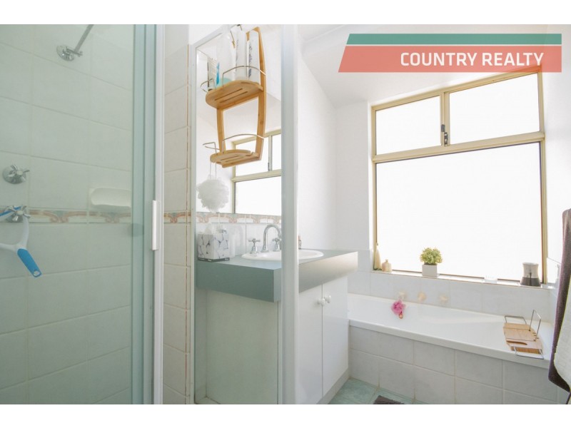 112 Throssell Street, Northam WA 6401