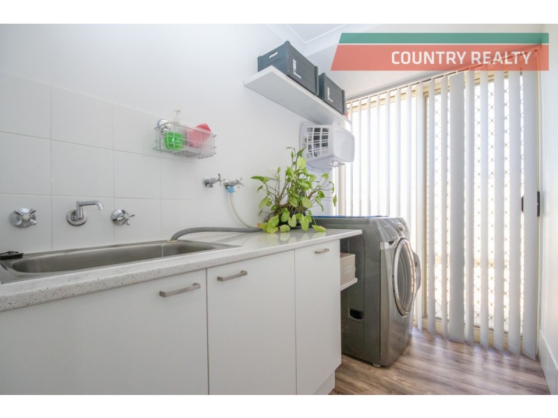 112 Throssell Street, Northam WA 6401