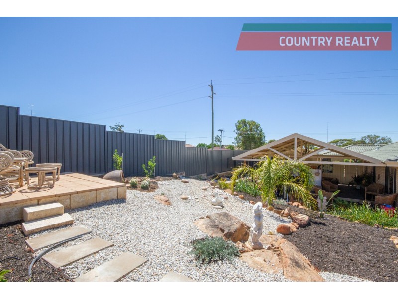 112 Throssell Street, Northam WA 6401