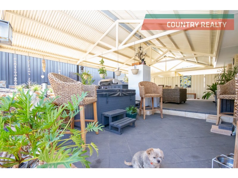 112 Throssell Street, Northam WA 6401