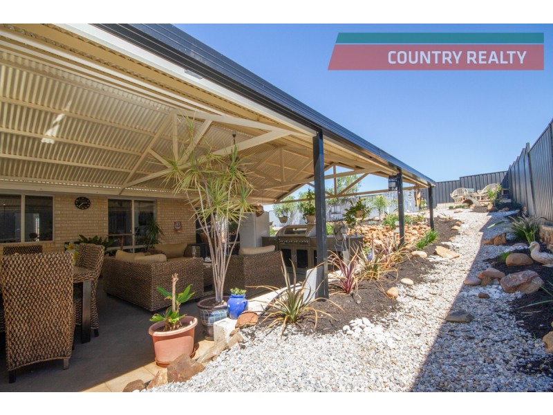 112 Throssell Street, Northam WA 6401