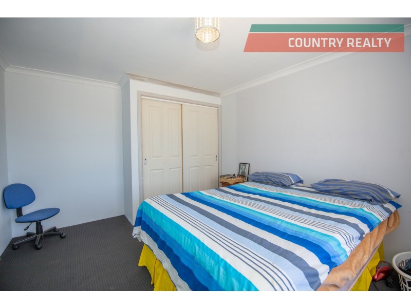 4 Tenth Road, York WA 6302