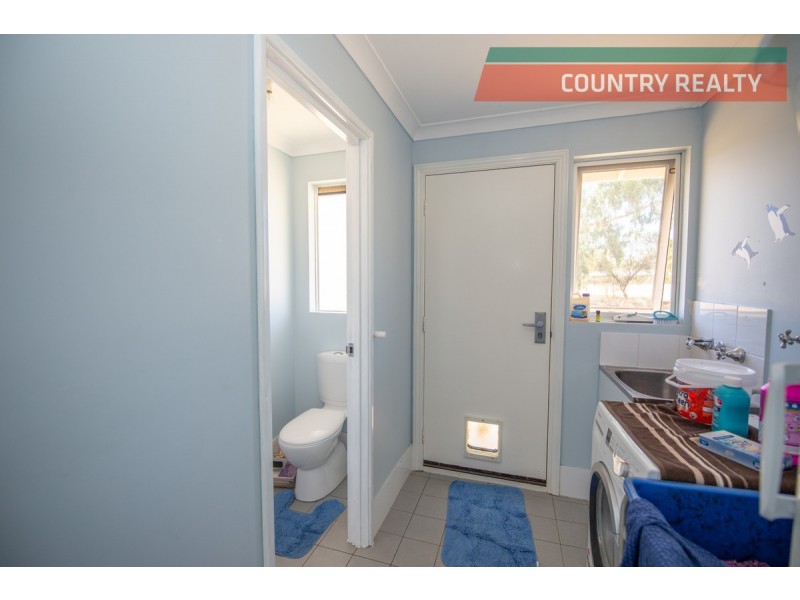 4 Tenth Road, York WA 6302