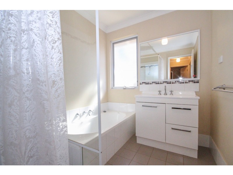 53 Clarke Street, Northam WA 6401