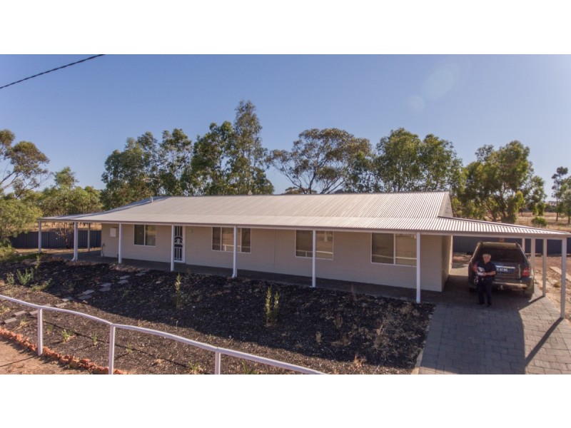 53 Clarke Street, Northam WA 6401