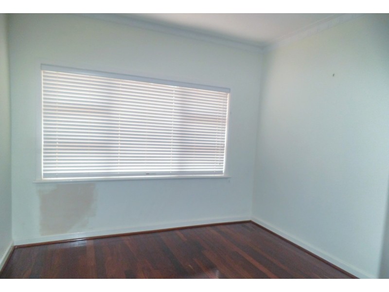 28 Robinson Street, Northam WA 6401