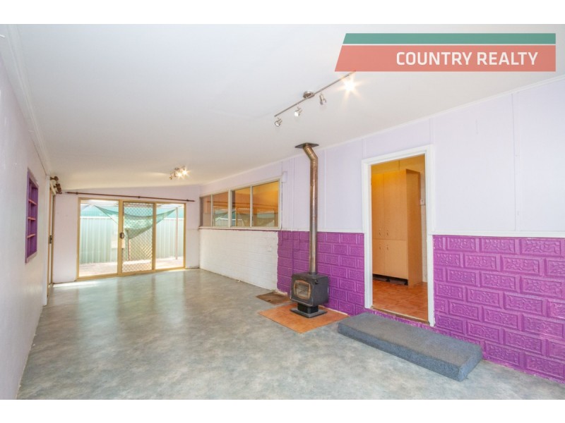 94 Burlong Road, Northam WA 6401