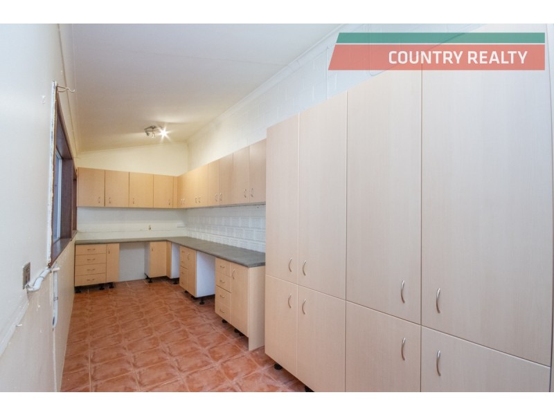 94 Burlong Road, Northam WA 6401