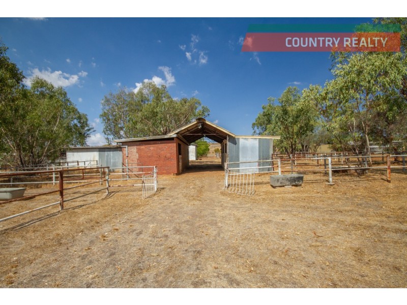 94 Burlong Road, Northam WA 6401