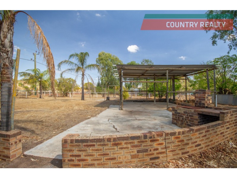 94 Burlong Road, Northam WA 6401