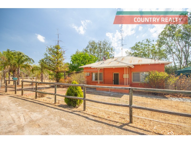 94 Burlong Road, Northam WA 6401