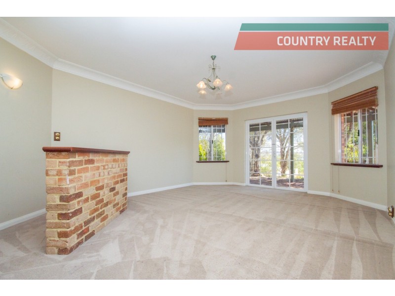 26 Steere Road, York WA 6302