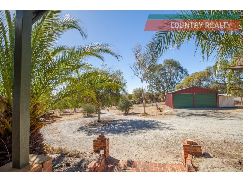 26 Steere Road, York WA 6302