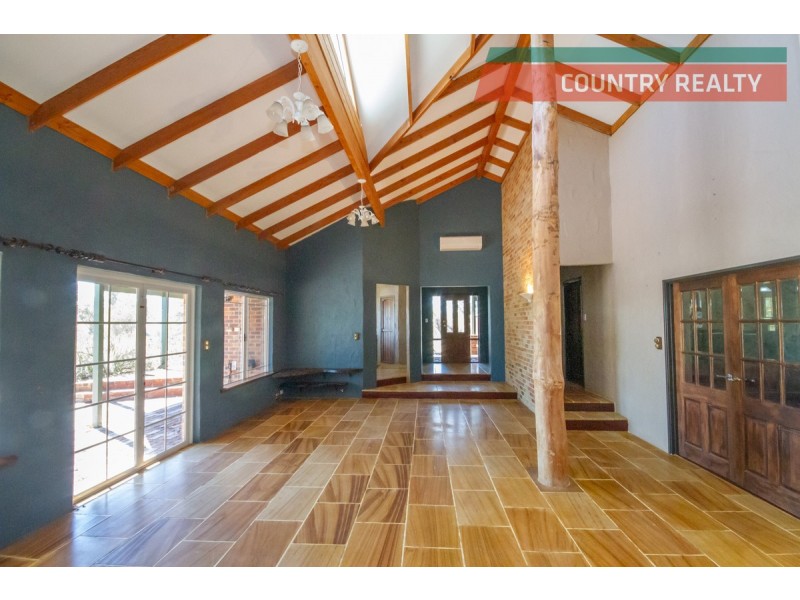 26 Steere Road, York WA 6302