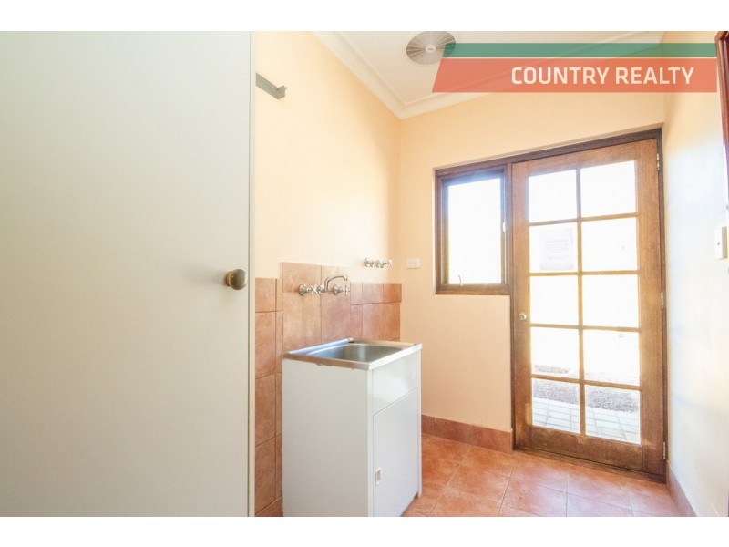 26 Steere Road, York WA 6302