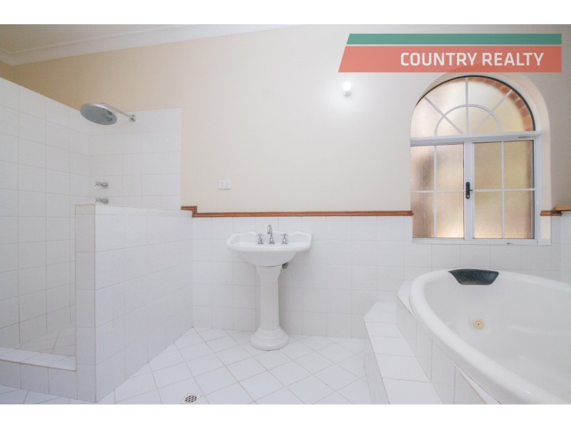 26 Steere Road, York WA 6302