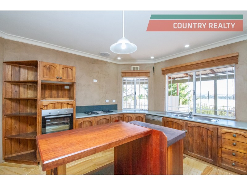 26 Steere Road, York WA 6302