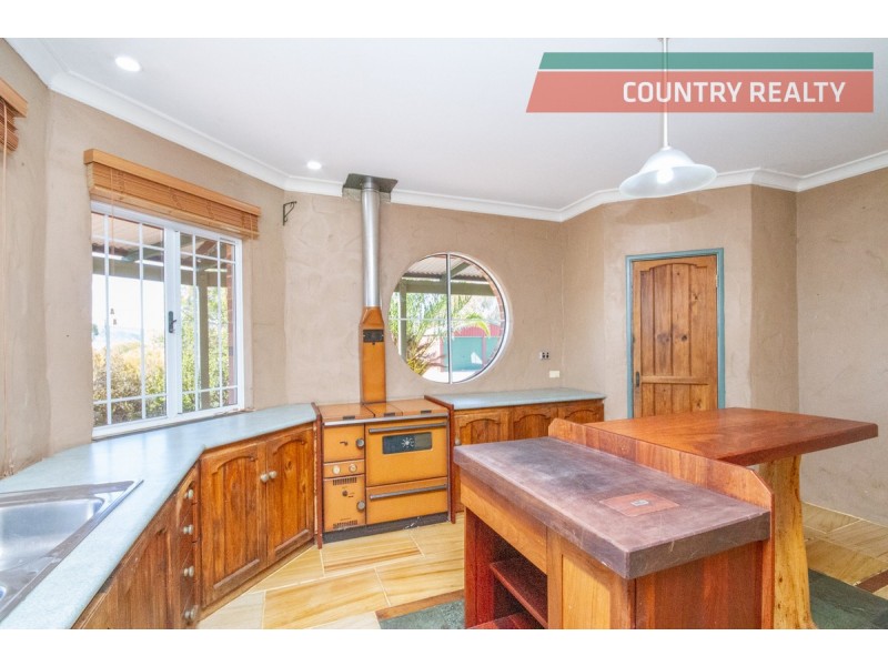 26 Steere Road, York WA 6302