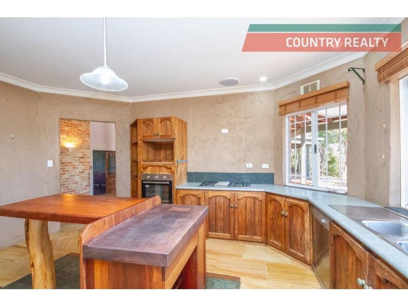 26 Steere Road, York WA 6302