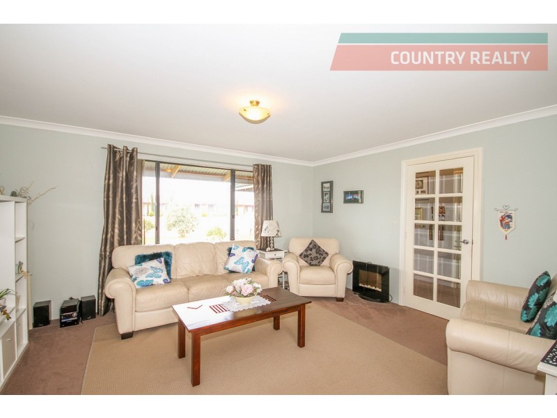 35 Langford Road, York WA 6302